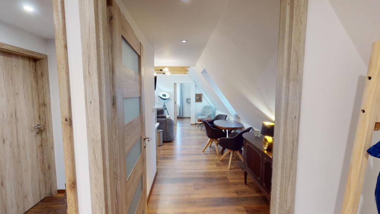 Apartman Atelier Vary V Nove Zrekonstruovanem Dome كارلوفي فاري المظهر الخارجي الصورة