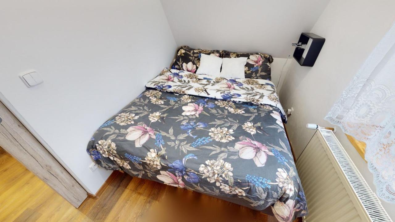 Apartman Atelier Vary V Nove Zrekonstruovanem Dome كارلوفي فاري المظهر الخارجي الصورة